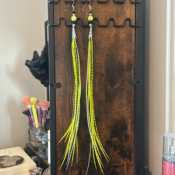 Indigenous Jewelry - Beaded Blends UV Feather Earrings